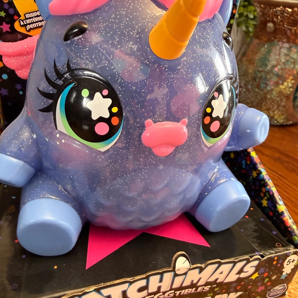 NEW Hatchimals CollEGGtibles Unikeet Glamfetti Exclusive Bank Collectible - Picture 8 of 12